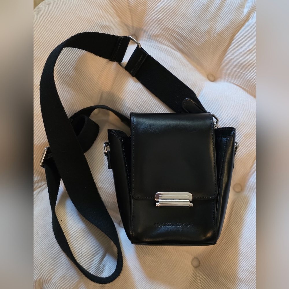 CREATURES OF COMFORT Camera Leather Crossbody Bag - Picture 4 of 13